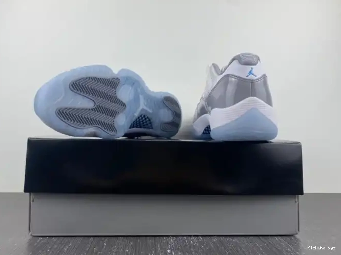 Low 11 Grey AV2187-140 Jordan Cement Air 0314